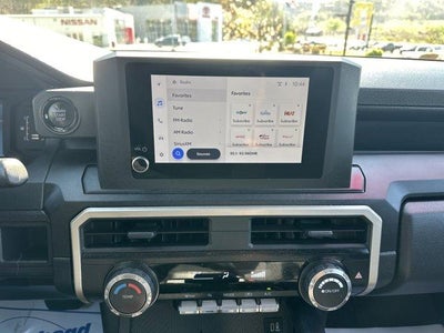 2024 Toyota Tacoma 4WD 4WD SR Double Cab 5' Bed AT (Natl)