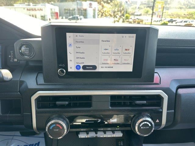 2024 Toyota Tacoma 4WD 4WD SR Double Cab 5' Bed AT (Natl)