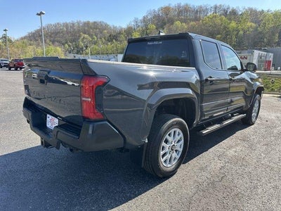 2024 Toyota Tacoma 4WD 4WD SR Double Cab 5' Bed AT (Natl)