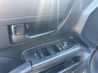 2024 Toyota Tacoma 4WD 4WD SR Double Cab 5' Bed AT (Natl)