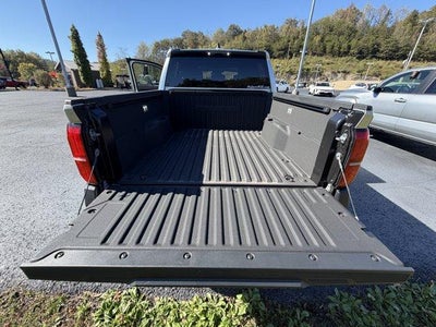 2025 Toyota Tacoma 4WD 4WD SR Double Cab 5' Bed AT (GS)