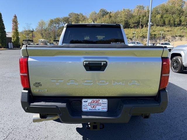 2025 Toyota Tacoma 4WD 4WD SR Double Cab 5' Bed AT (GS)