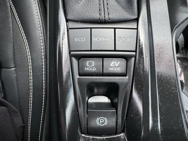 2026 Toyota Camry SE (Natl)