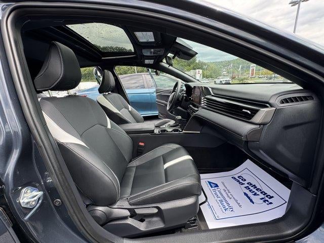 2026 Toyota Camry SE (Natl)