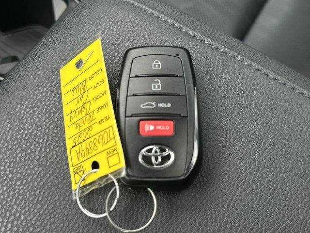 2025 Toyota Camry XSE AWD (Natl)