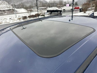 2023 Toyota Camry SE Auto (Natl)