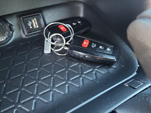 2024 Toyota RAV4 Hybrid XLE AWD (Natl)