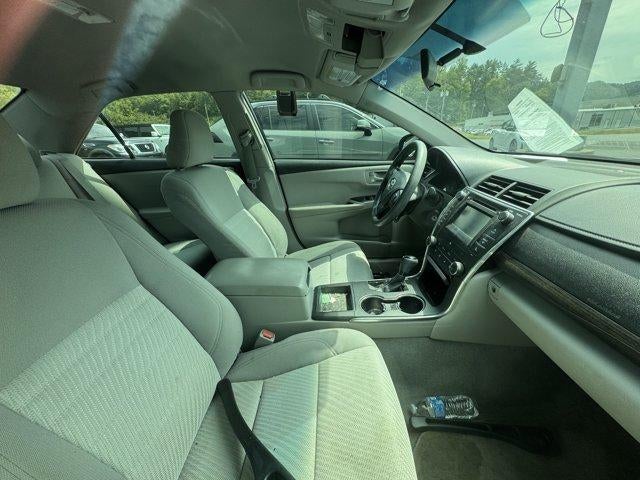 2015 Toyota Camry 4dr Sdn I4 Auto LE (SE)
