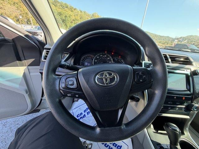 2015 Toyota Camry 4dr Sdn I4 Auto LE (SE)