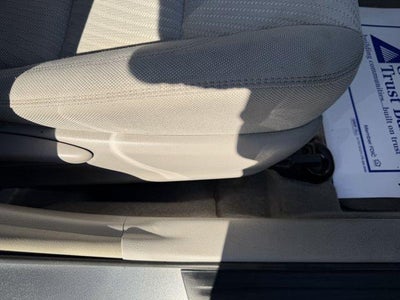 2015 Toyota Camry 4dr Sdn I4 Auto LE (SE)