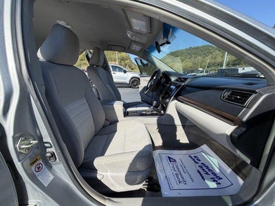 2015 Toyota Camry 4dr Sdn I4 Auto LE (SE)