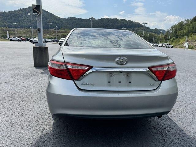 2015 Toyota Camry 4dr Sdn I4 Auto LE (SE)