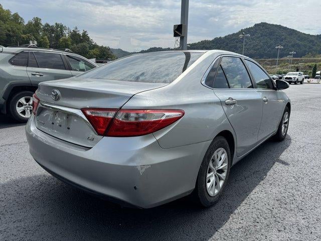 2015 Toyota Camry 4dr Sdn I4 Auto LE (SE)
