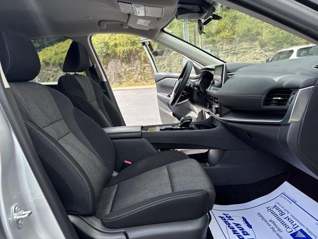 2024 Nissan Rogue FWD SV