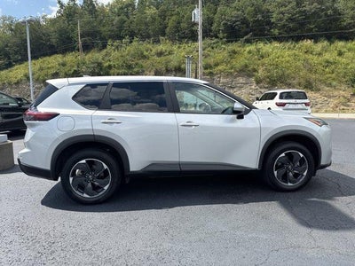 2024 Nissan Rogue FWD SV