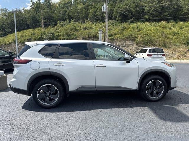 2024 Nissan Rogue FWD SV