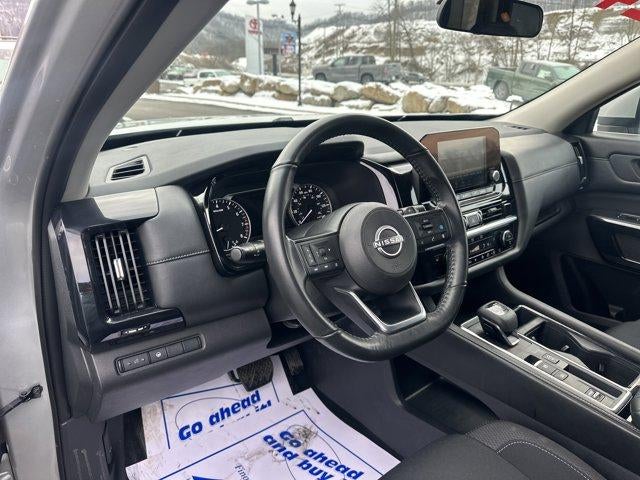 2024 Nissan Pathfinder SV 2WD