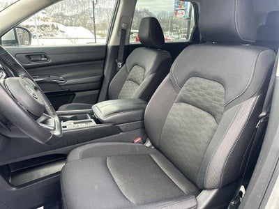 2024 Nissan Pathfinder SV 2WD