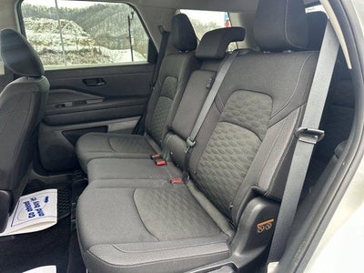 2024 Nissan Pathfinder SV 2WD