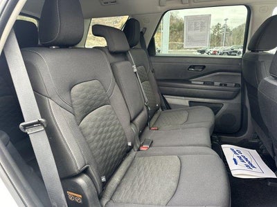 2024 Nissan Pathfinder SV 2WD