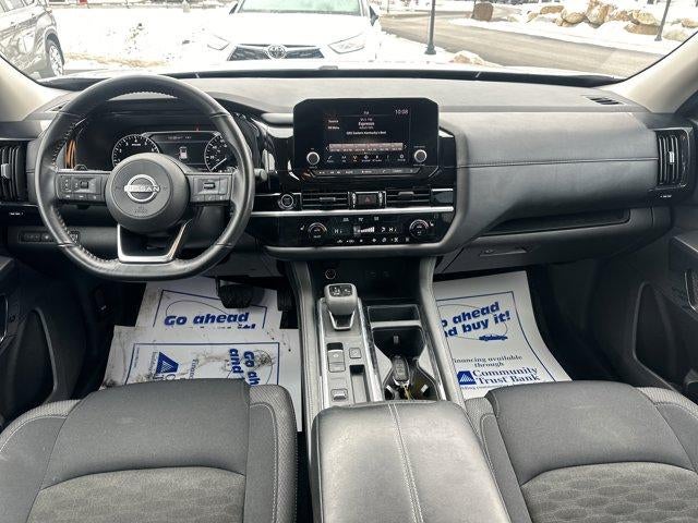 2024 Nissan Pathfinder SV 2WD