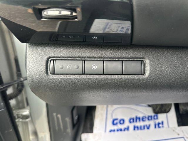 2024 Nissan Pathfinder SV 2WD