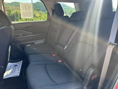 2023 Nissan Pathfinder SV 4WD