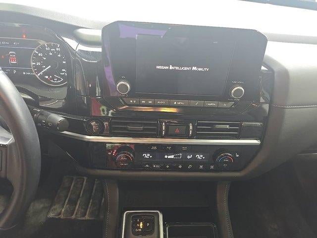 2025 Nissan Pathfinder SV 4WD