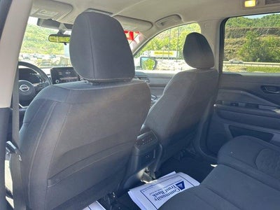 2025 Nissan Pathfinder SV 4WD