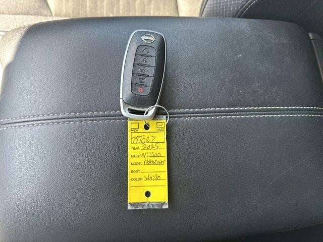 2025 Nissan Pathfinder SV 4WD