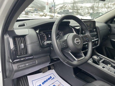 2024 Nissan Pathfinder SV 4WD