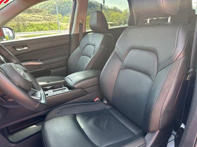 2024 Nissan Pathfinder SL 2WD