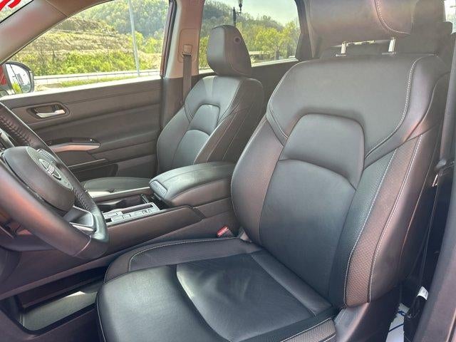 2024 Nissan Pathfinder SL 2WD
