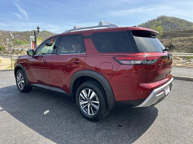 2024 Nissan Pathfinder SL 2WD