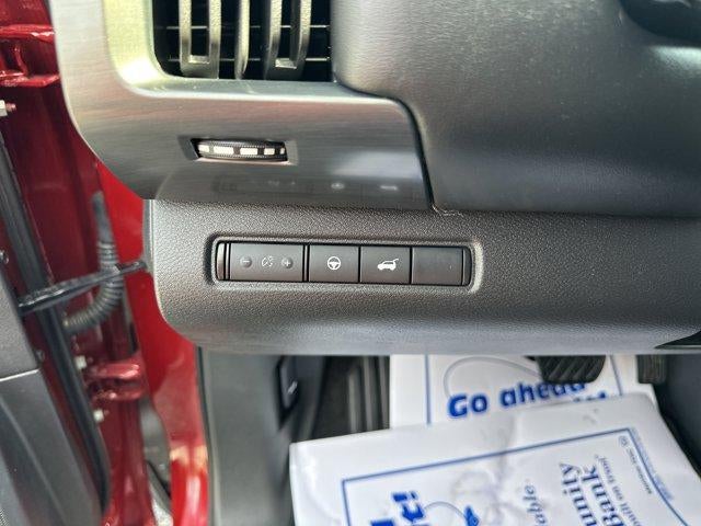 2024 Nissan Pathfinder SL 2WD