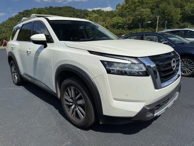 2023 Nissan Pathfinder SL 4WD