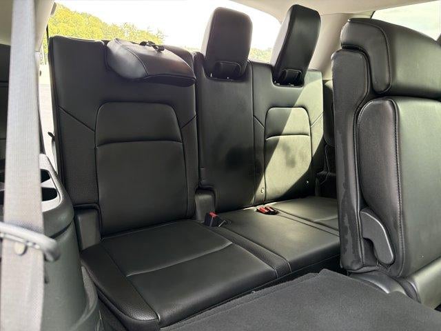 2023 Nissan Pathfinder SL 4WD