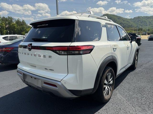2023 Nissan Pathfinder SL 4WD