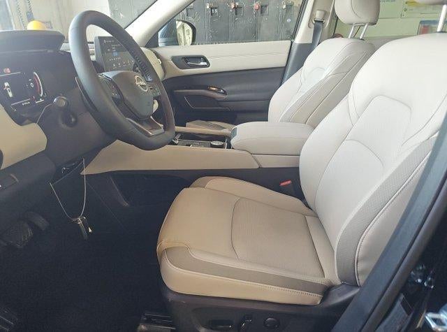 2026 Nissan Pathfinder SL 4WD
