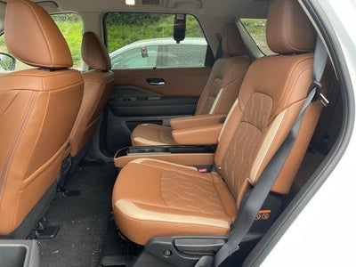 2026 Nissan Pathfinder Platinum 4WD
