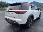 2026 Nissan Pathfinder Platinum 4WD
