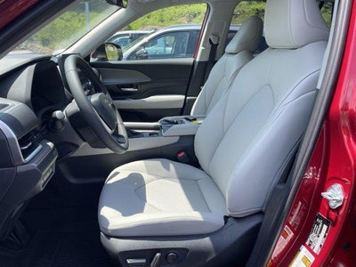 2026 Toyota Grand Highlander XLE AWD (Natl)