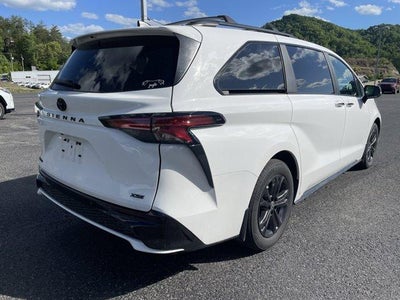 2025 Toyota Sienna XSE AWD 7-Passenger (Natl)