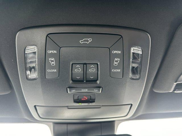 2025 Toyota Sienna XSE AWD 7-Passenger (Natl)