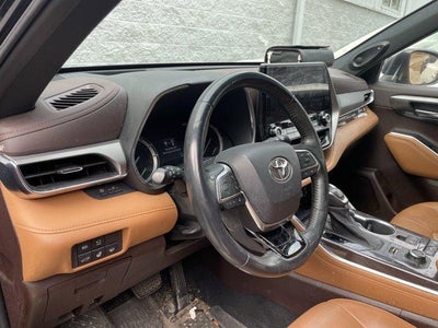 2021 Toyota Highlander Platinum AWD (Natl)