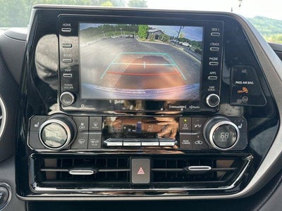 2022 Toyota Highlander XLE AWD (Natl)