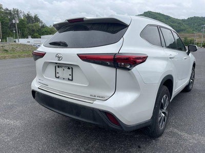 2022 Toyota Highlander XLE AWD (Natl)