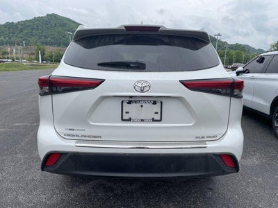 2022 Toyota Highlander XLE AWD (Natl)