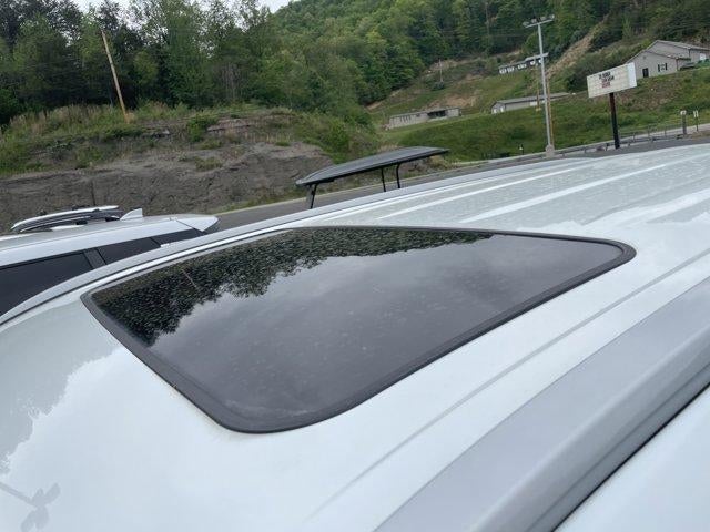 2022 Toyota Highlander XLE AWD (Natl)