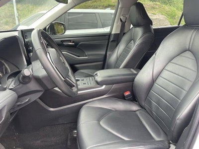 2022 Toyota Highlander XLE AWD (Natl)